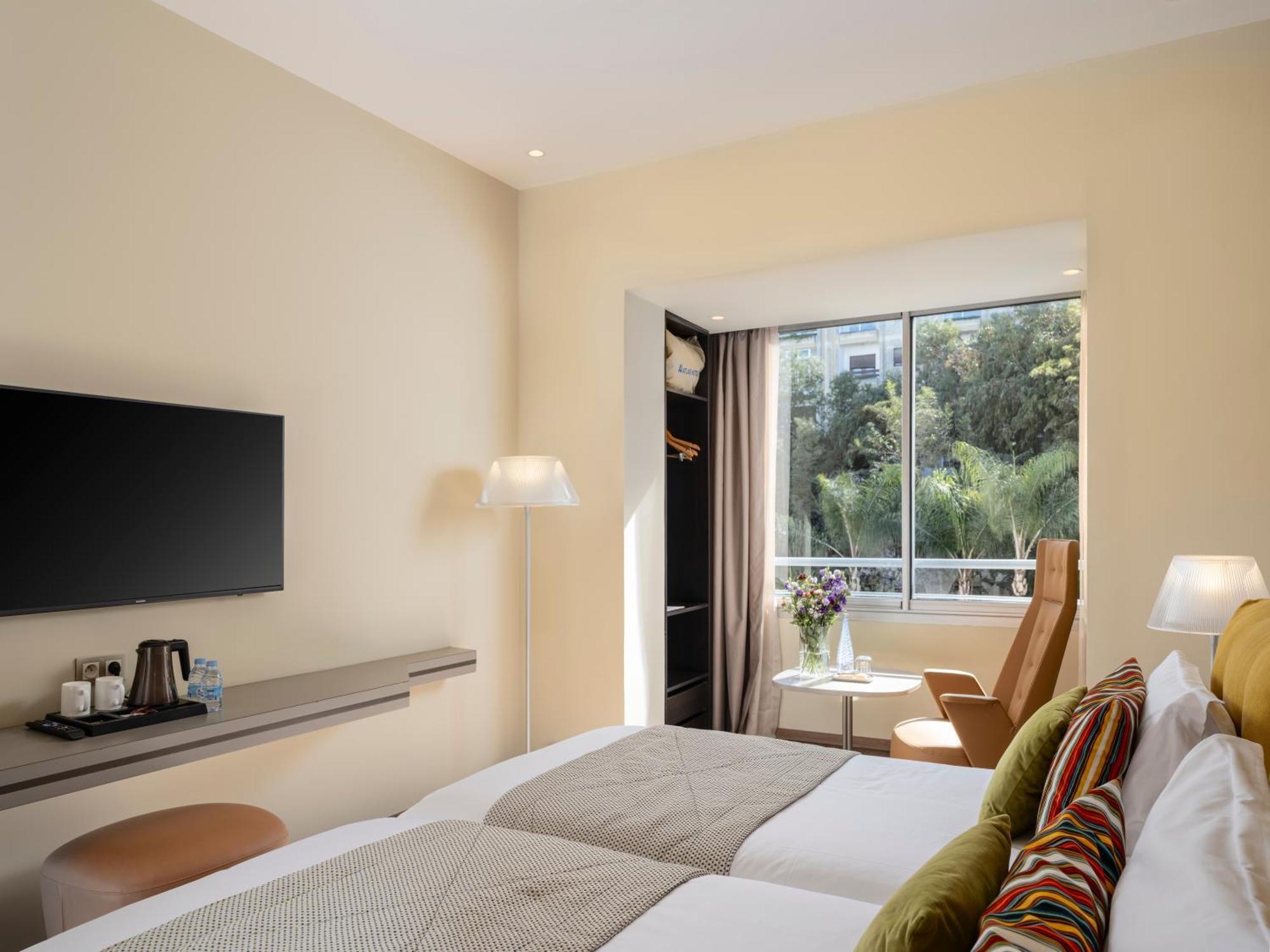 Superior Twin Room Marina view