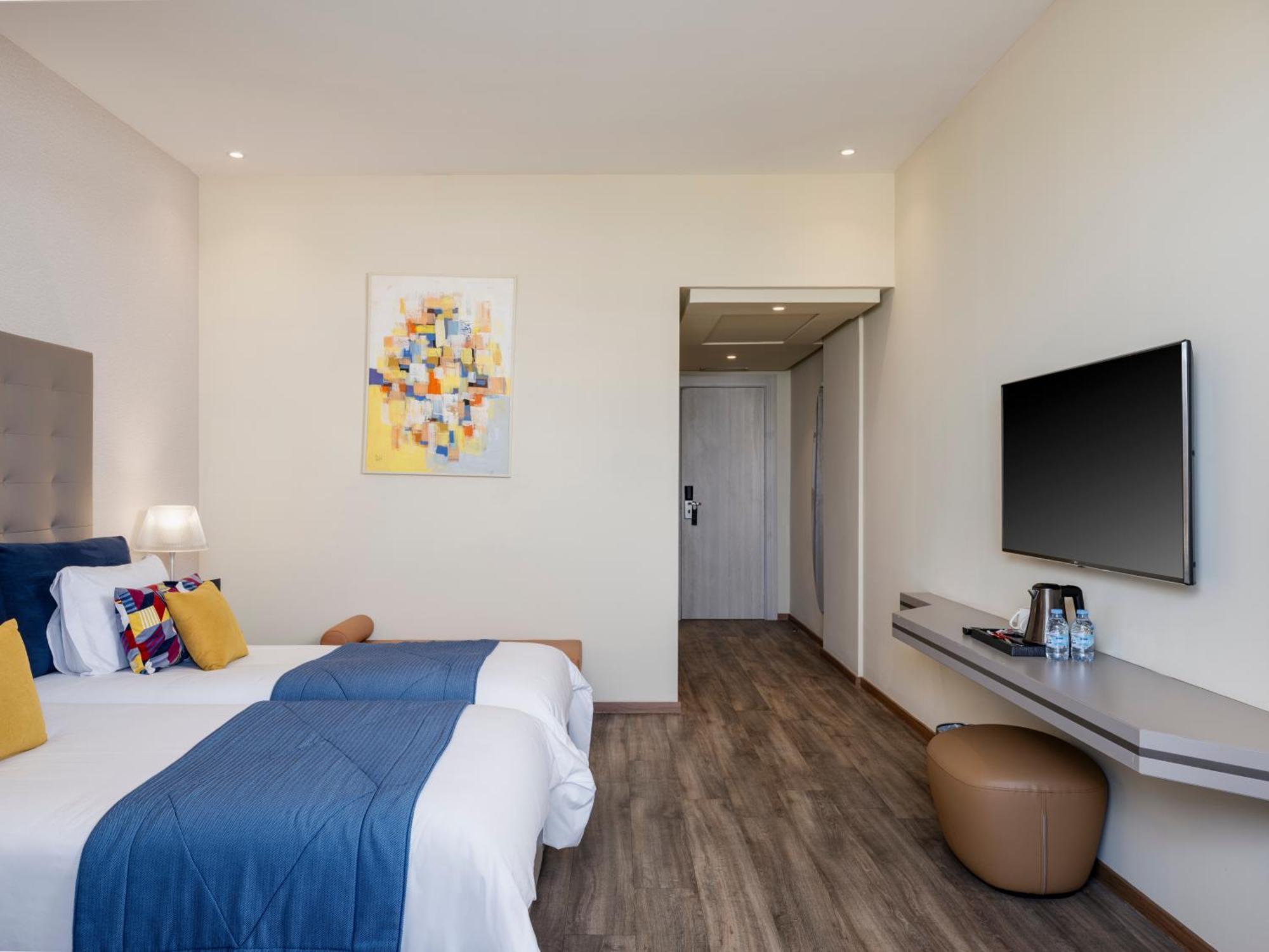 Superior Twin Room Pool View
